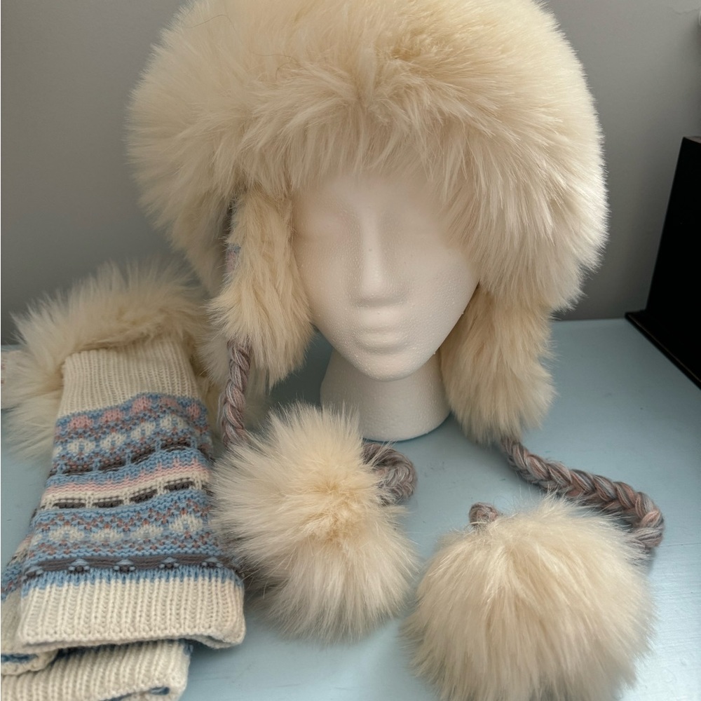 Free People Faux Fur Trapper Winter Hat with Faux Fur Fingerless gloves O/S - Picture 2 of 11